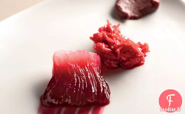 Daikon Infusé à la Betterave et à l'Orange avec Purée d'Oignons