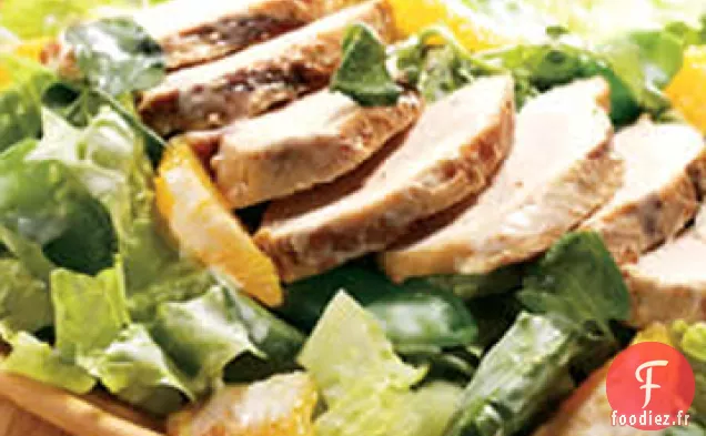 Salade de Poulet au Gingembre Tiède avec des Légumes Verts Croustillants
