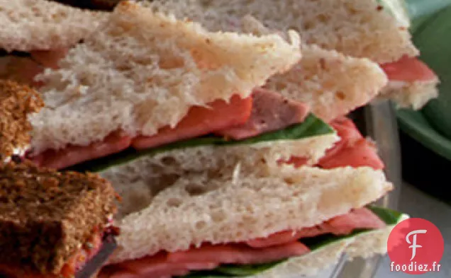 Sandwichs au Radis Marinés et au Beurre Sucré