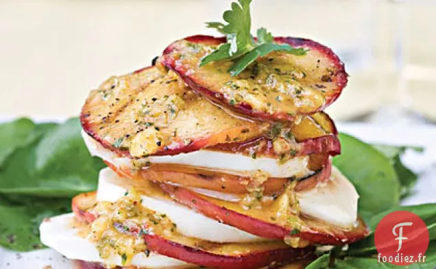 Salade de Pêches et Mozzarella Grillées