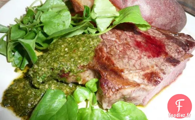 Jazz Cool et Steak de Chimichurri Sud-Américain Chaud au Trot!