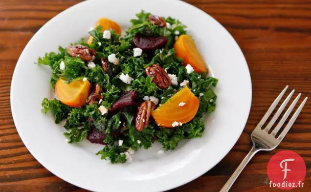 Salade de Chou Frisé et Betterave Rôtie avec Vinaigrette Balsamique à l'Érable
