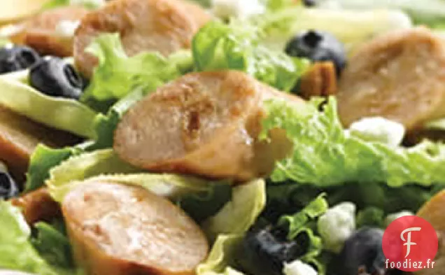 Saucisse de Poulet aux Pommes Sucrées, Endives et Salade de Myrtilles aux Pacanes Grillées