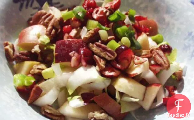 Salade D'Endives Belges et de Pommes Avec Vinaigrette Aux Canneberges
