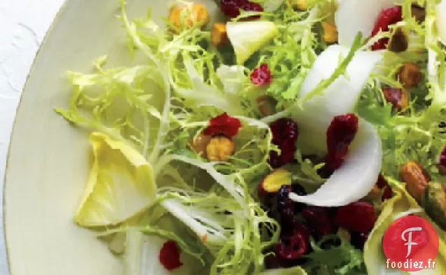 Salade Frisée aux Canneberges et Pistaches