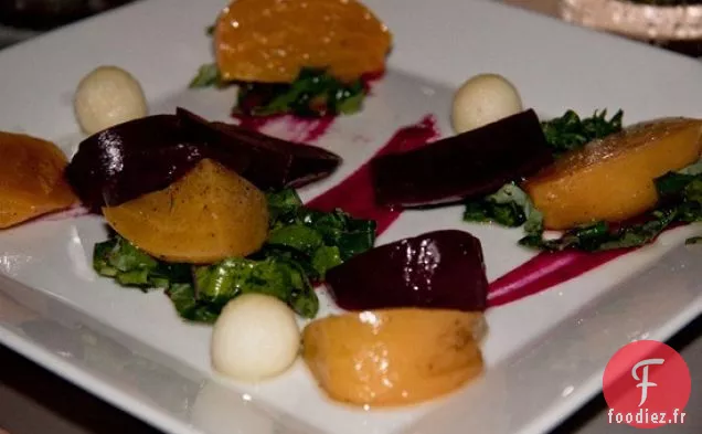 Salade De Betteraves Empilées, De Pommes Et D'Oranges Énergisantes