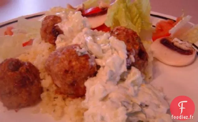 Boulettes d'Agneau Au Yogourt au Concombre et à la Menthe et Couscous