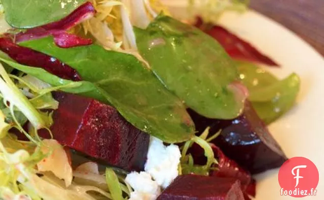 Salade De Betteraves Rôties Au Fromage De Chèvre, Noix Et Miel - dijon Vina