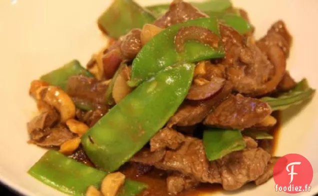 Sauté d'Agneau Hoisin Aux Noix de Cajou et Pois Mange-tout