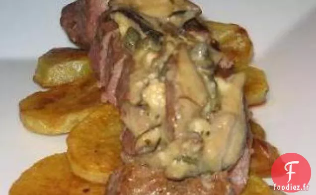Steak De Gigot D'Agneau À La Sauce Shitake Au Chèvre À L'Érable