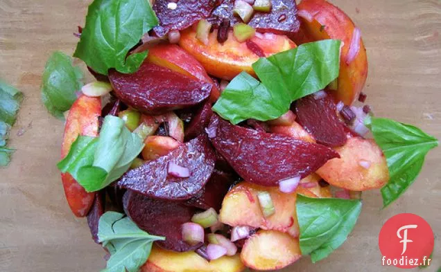 Salade De Pêches Et Betteraves Rôties