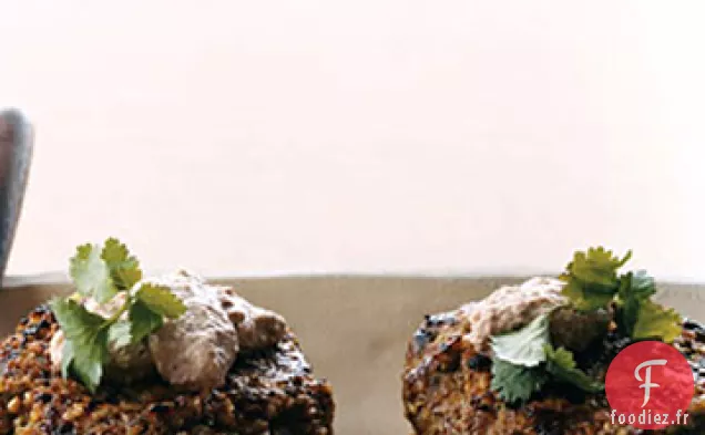Hamburgers d'Agneau à la Turque avec Sauce aux Noix