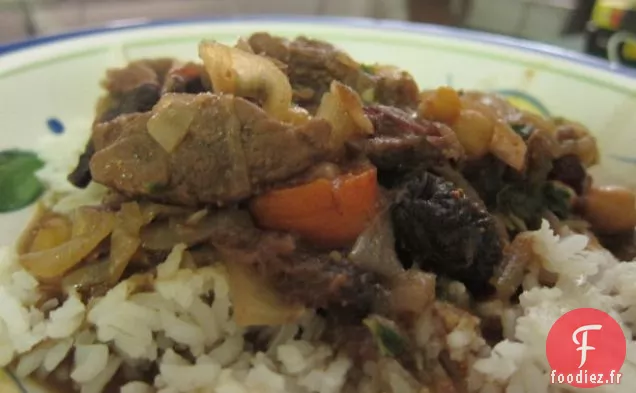 Ragoût Mijoté du Moyen-Orient Avec Agneau, Pois Chiches et Figues