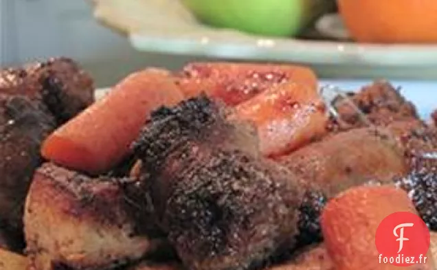 Poulet Croustillant au Romarin Rôti au Four avec Saucisse et Pommes de Terre