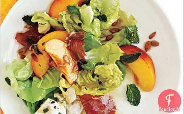Salade de Prosciutto, Pêche et Laitue Sucrée