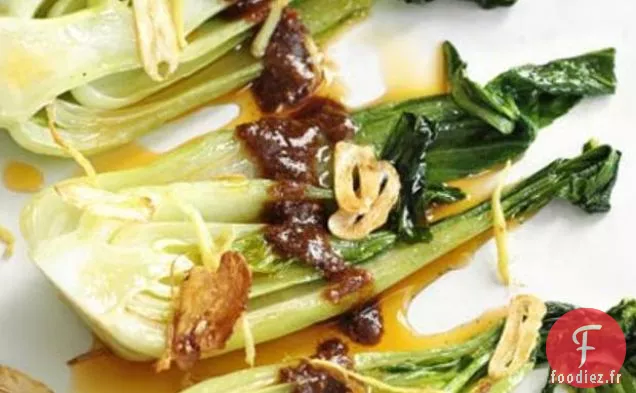Pak Choi Sauté Avec Sauce Au Sésame