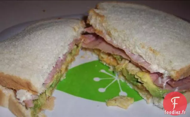 Sandwich au beurre de cacahuète 'n' More
