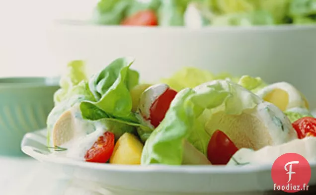 Laitue au Poulet, aux Pommes de Terre et au Beurre avec Vinaigrette au Citron et à l'Ail