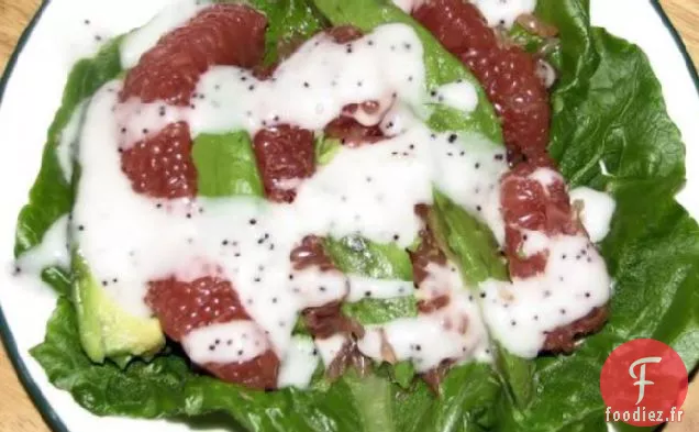 Salade d'Avocat et de Pamplemousse Avec Vinaigrette Aux Graines de Pavot