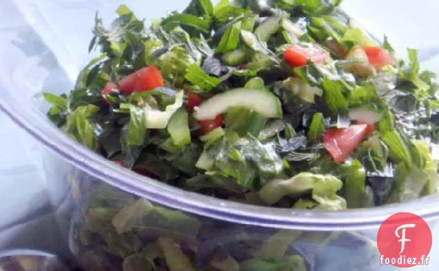 Salade Hachée de Tomates, Concombres et Poivrons Verts