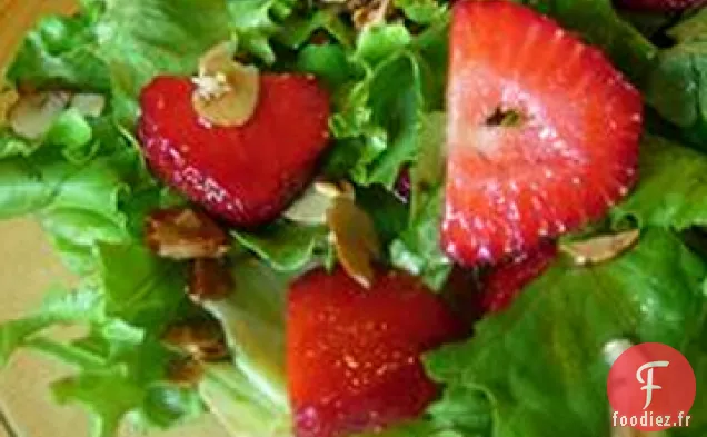 Salade de Fraises aux Noisettes