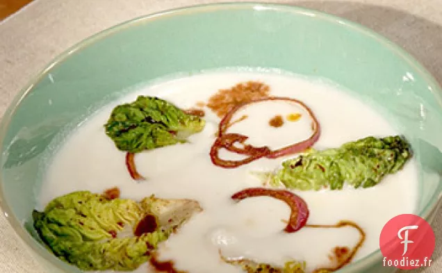 Soupe de Chou-Fleur aux Oignons Balsamiques et Laitue Flétrie