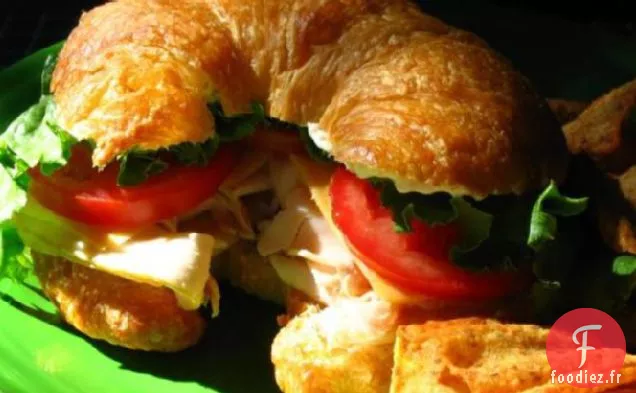 Sandwich au Croissant à la Dinde et au Fromage