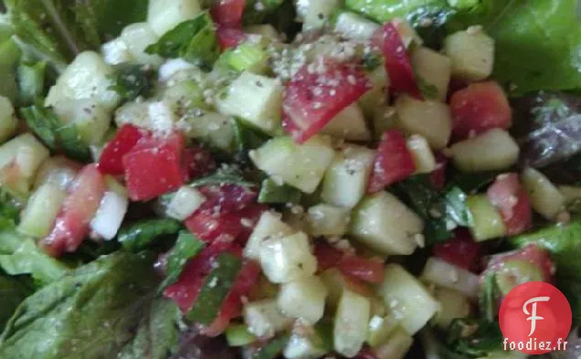 Salade du Jardin Avec une Touche Asiatique
