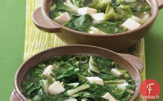 Soupe Asiatique aux Légumes Verts et au Tofu