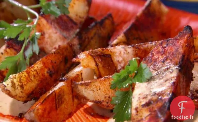 Quartiers de Pommes de Terre Grillés avec Vinaigrette Mayonnaise au Paprika Fumé