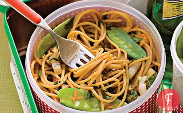 Nouilles Douces Au Chili Et Au Citron Vert Aux Légumes