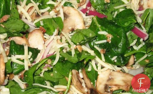 Salade D'Épinards Avec Vinaigrette Aux Graines De Pavot