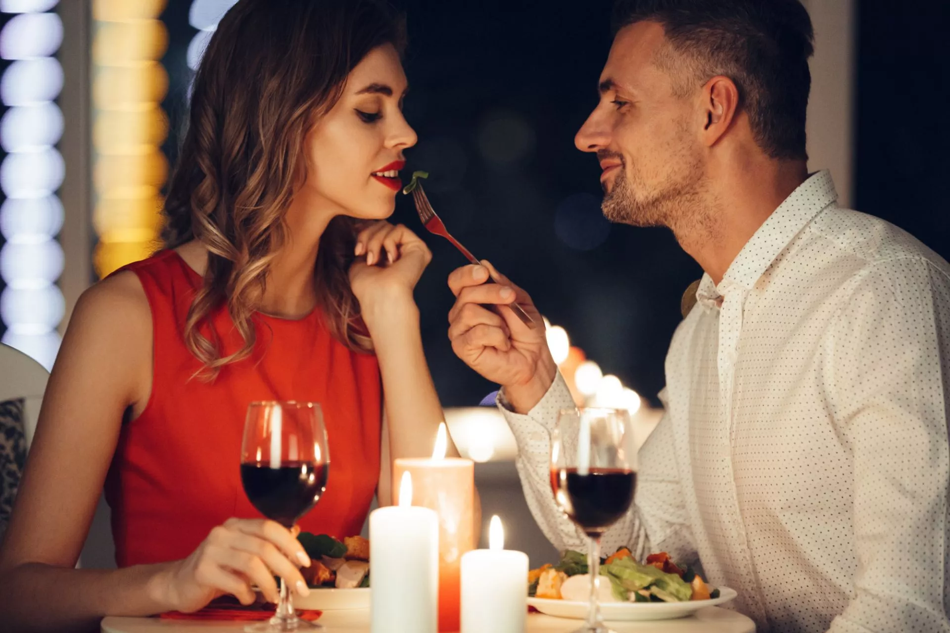 31 idées de dîners romantiques qui mettront l'ambiance juste